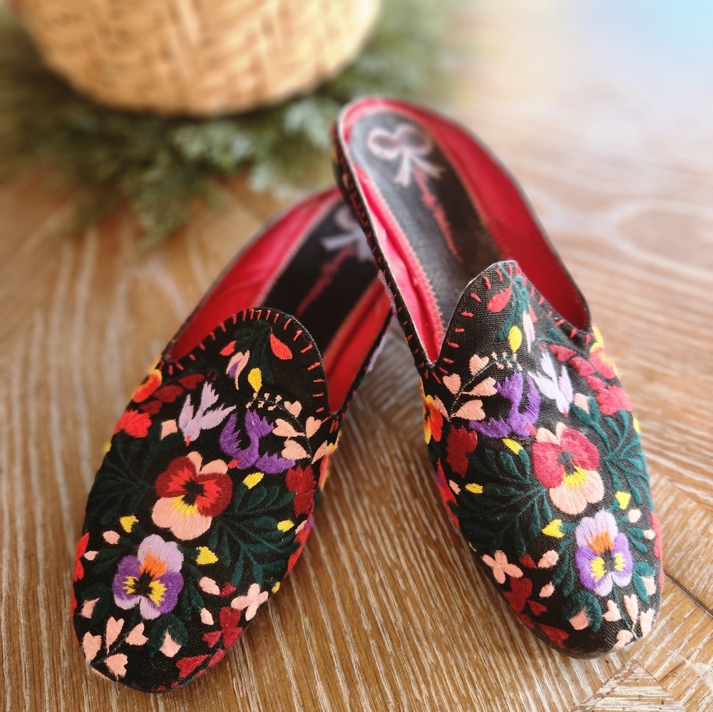 Beverly Feldman Embroidered Slip on Flats
